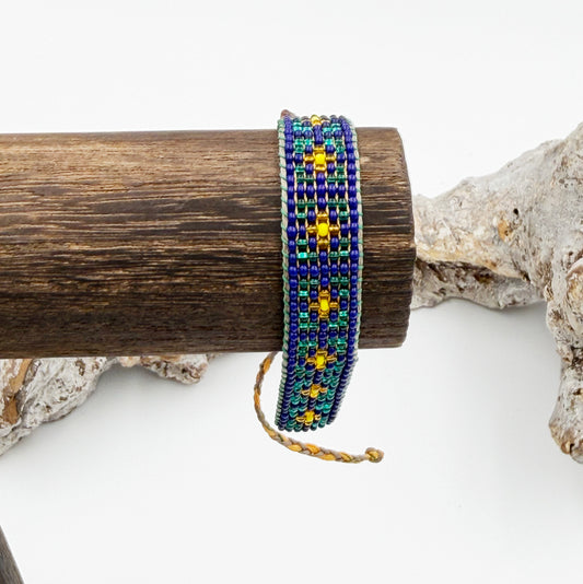 Handwoven bracelet - 38