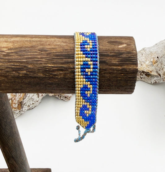 Handwoven bracelet - 39