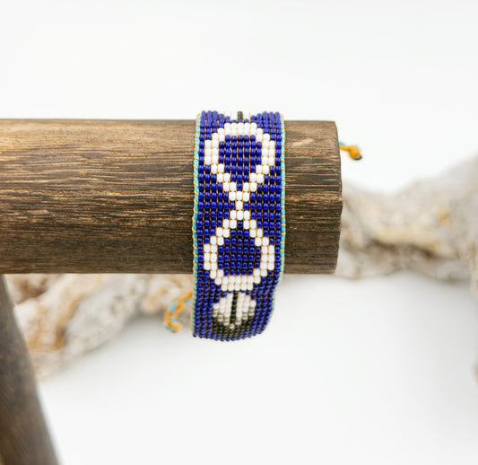 Handwoven bracelet - 44