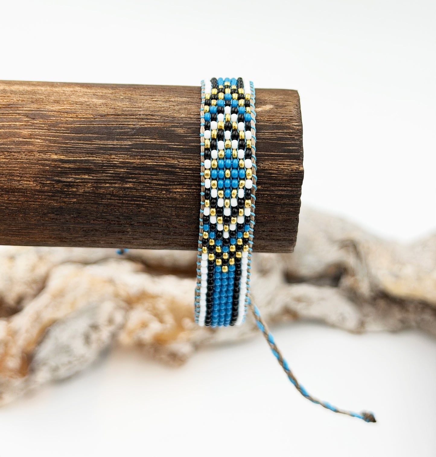 Handwoven bracelet - 48