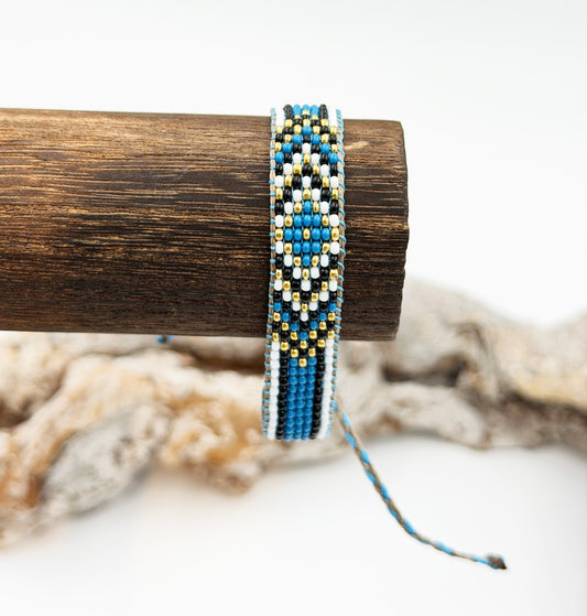 Handwoven bracelet - 48