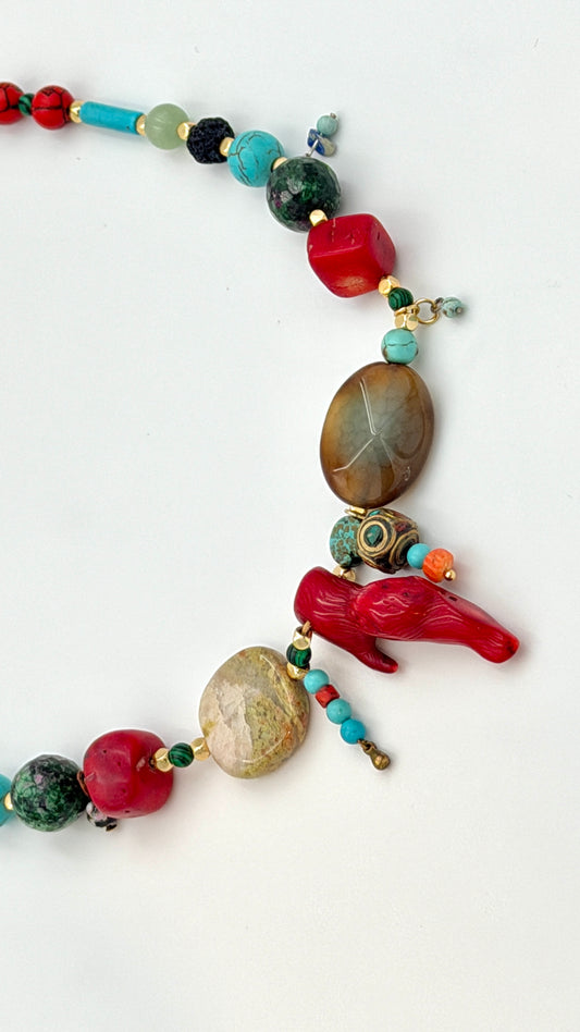 Koral and agathe necklace