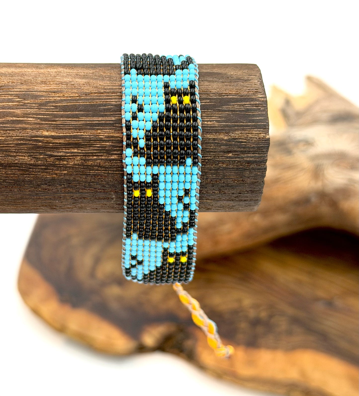 Handwoven bracelet - 22