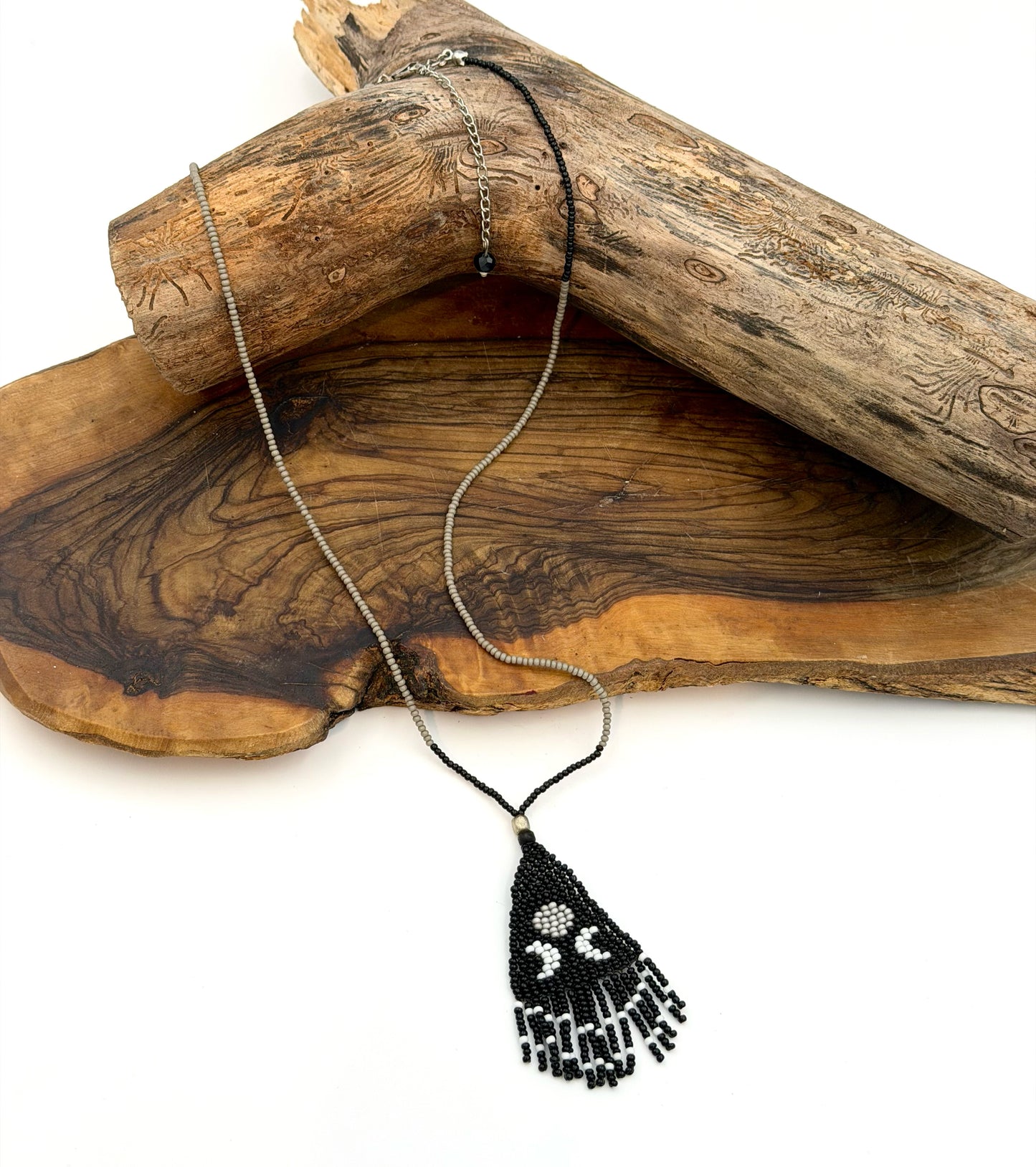 Handwoven necklace 02