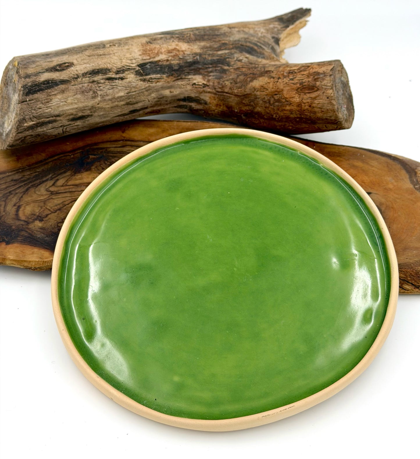 Ceramic plate green