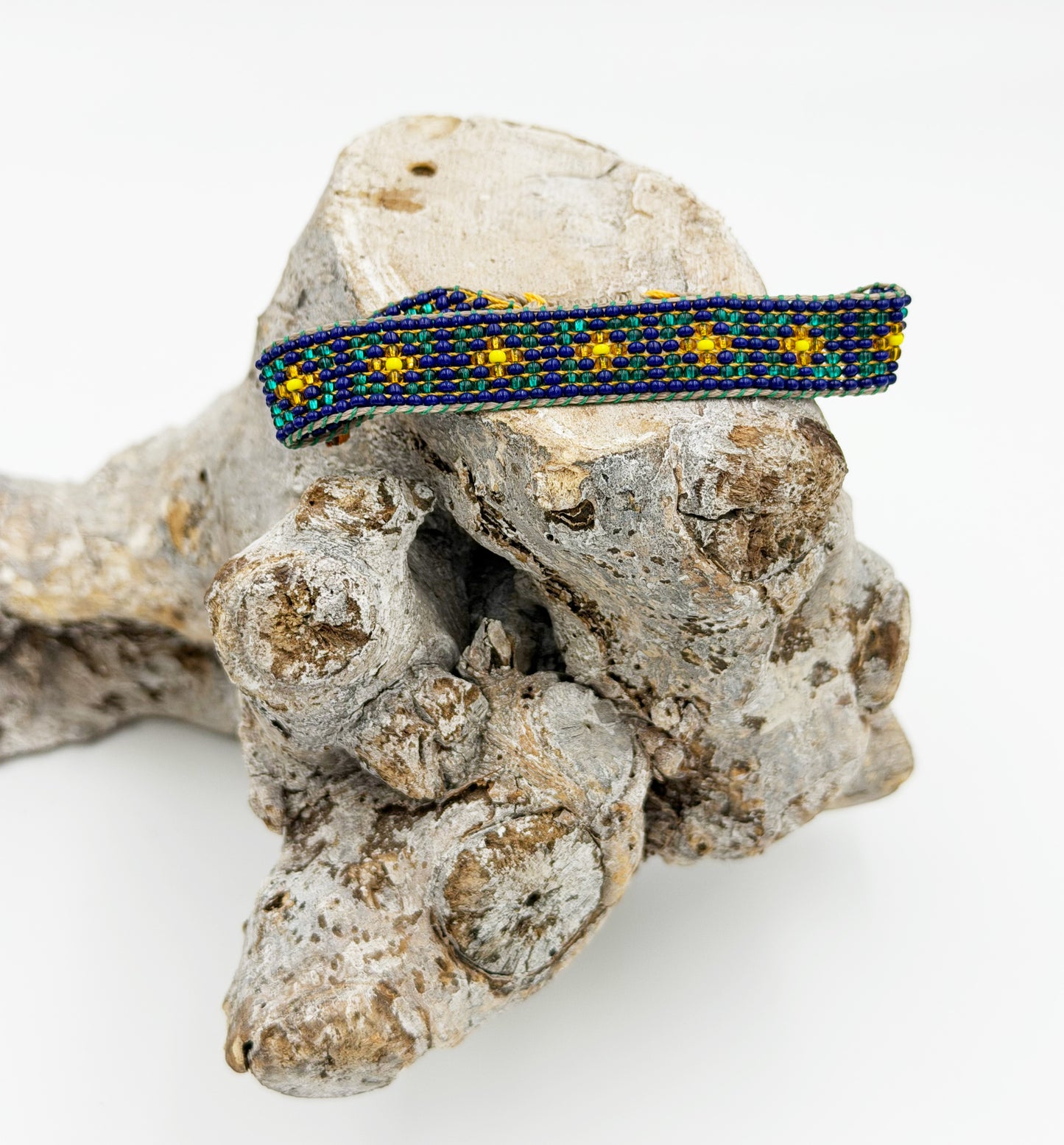 Handwoven bracelet - 38