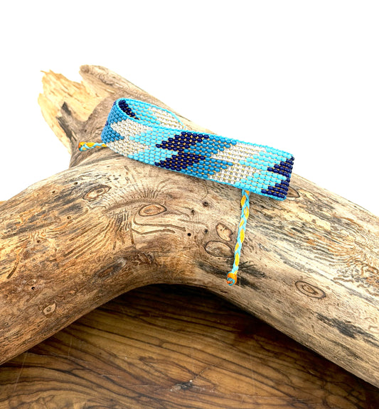 Handwoven bracelet - 06