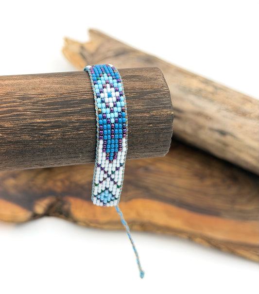 Handwoven bracelet - 09