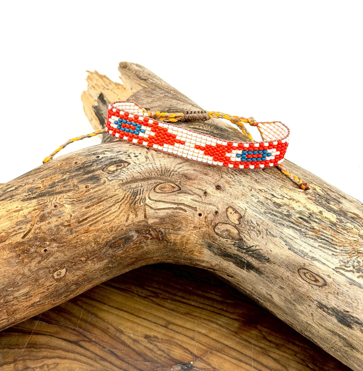 Handwoven bracelet - 16