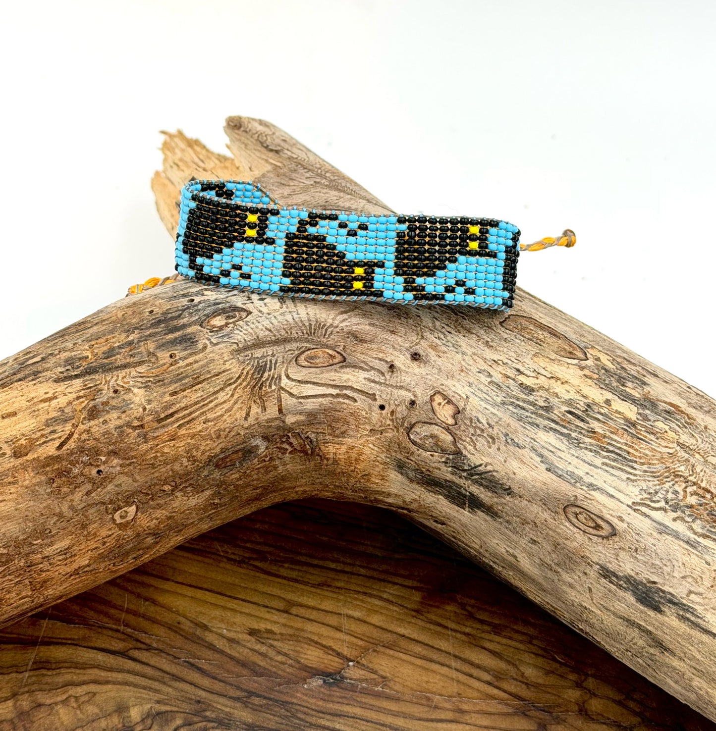 Handwoven bracelet - 22