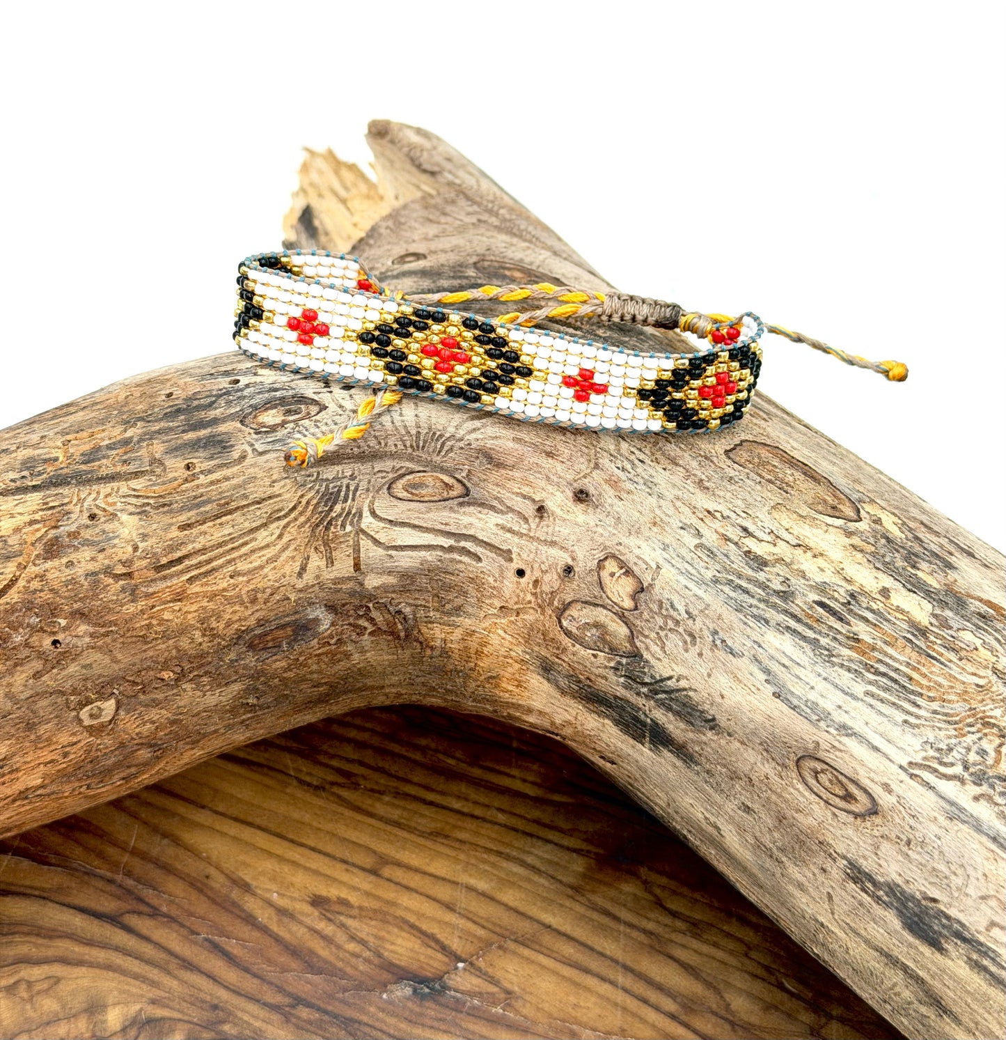 Handwoven bracelet - 28