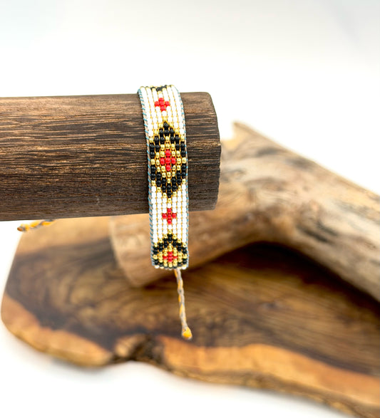 Handwoven bracelet - 28