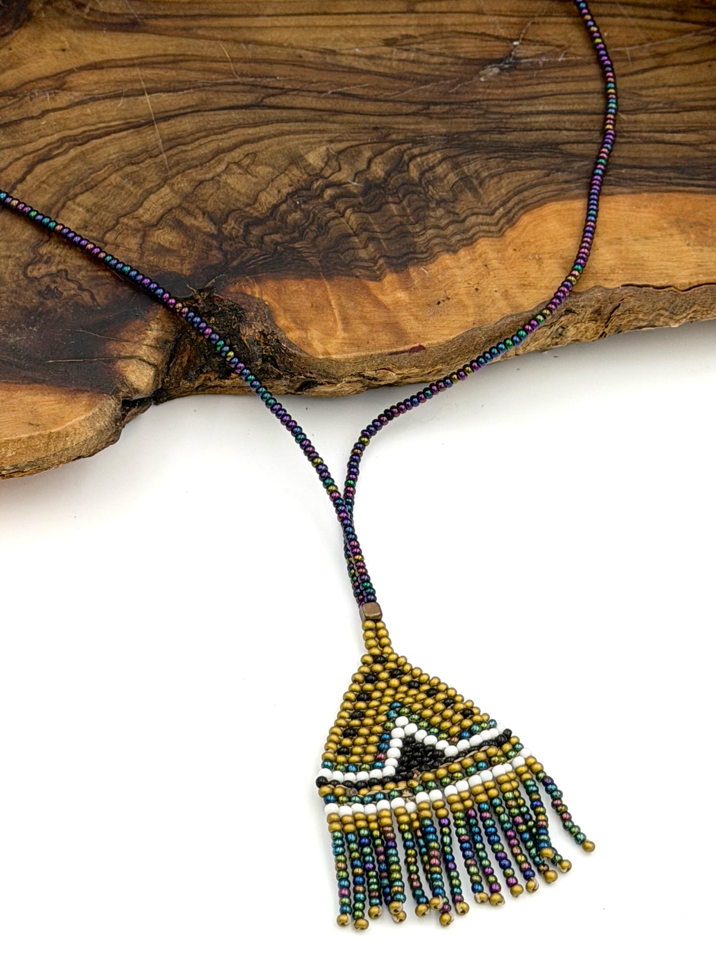 Handwoven necklace 04